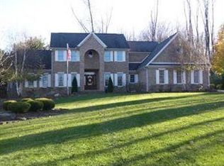 2670 Cherry Hill Ln, Hermitage, PA 16148