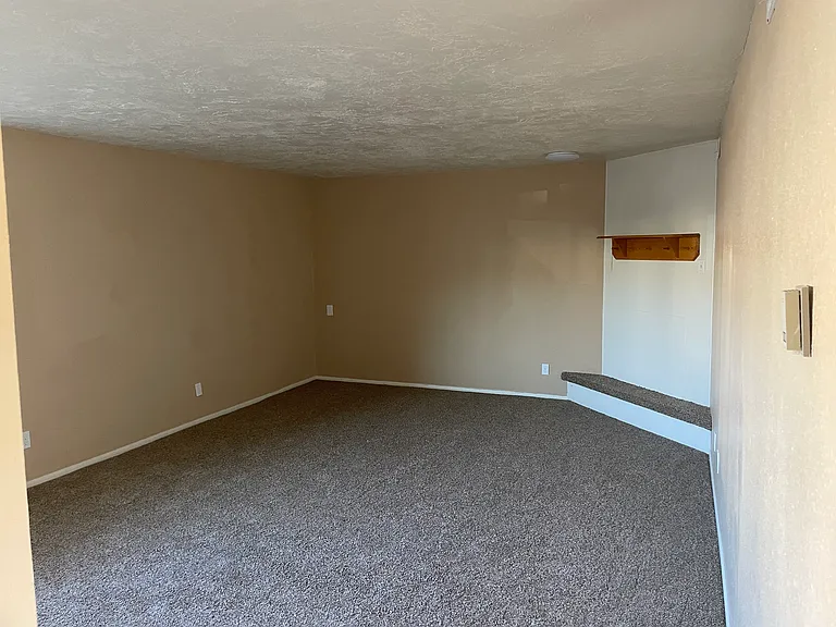 114 Lilac Way #A — Photo 3