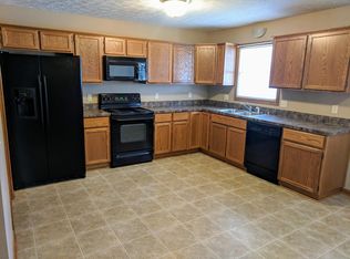 135 11th St NE, New Philadelphia, OH 44663