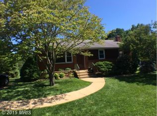 9739 Five Oaks Rd, Fairfax, VA 22031