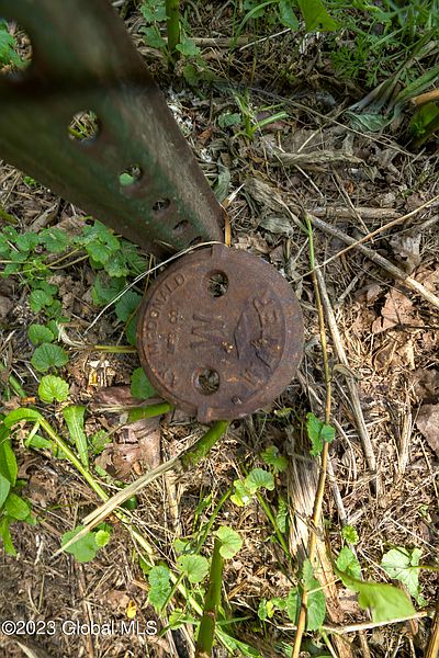 3rd image of 153 Cemetery Road