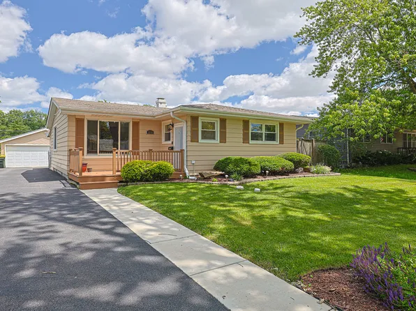 3910 Eagle Ln, Rolling Meadows, IL 60008