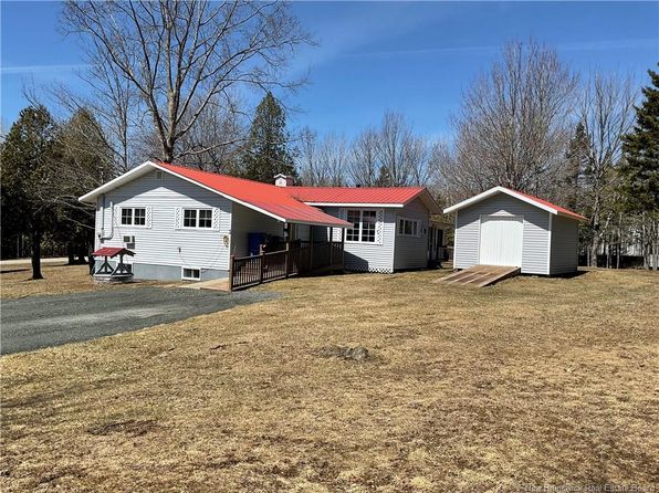 3 Wildwood Dr, Woodstock, NB E7M 4C4