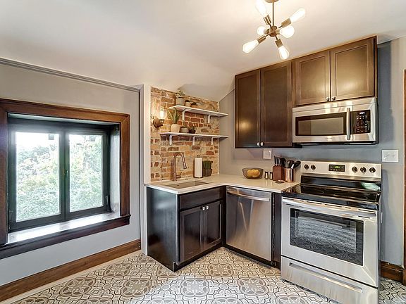4th image of 961 Avondale Ave #1