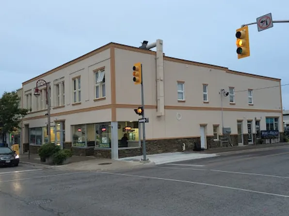 90 1/2 Simcoe St N #1, Oshawa, ON L1G 4S2