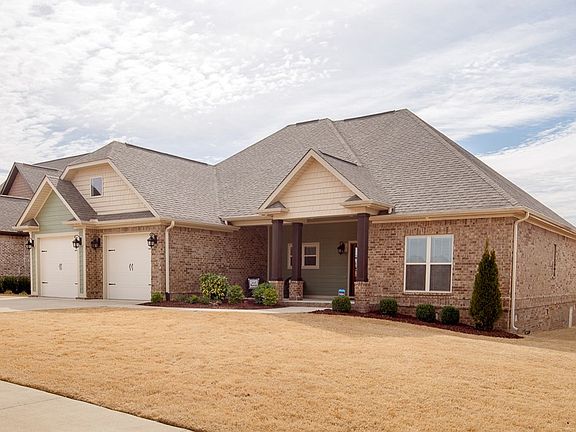 2nd image of 119 Chestnut Oak Dr