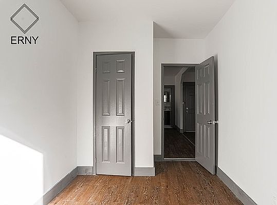 3rd image of 1930 Pacific St #3N