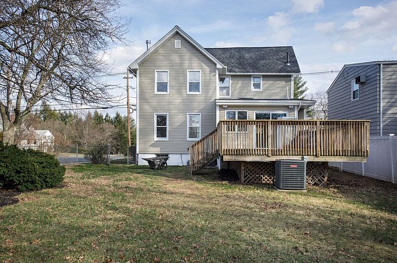 1st image of 72 Linden Ave