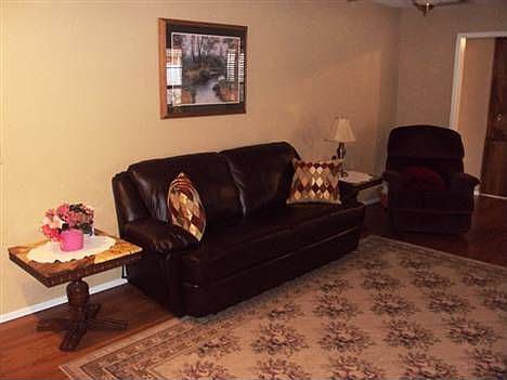 3rd image of 420 Sherwood Dr