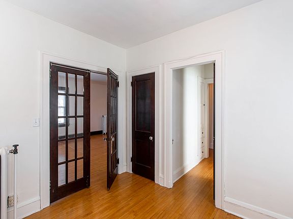 5th image of 3247 Lyndale Ave S APT 202