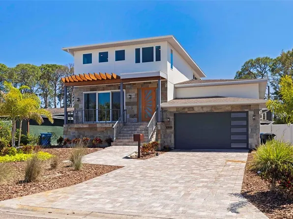 322 80th Ave NE, Saint Petersburg, FL 33702