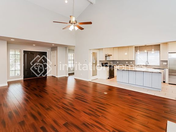 3rd image of 15522 Four Leaf Dr