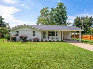 1008 Nelson Rd, Albertville, AL 35950