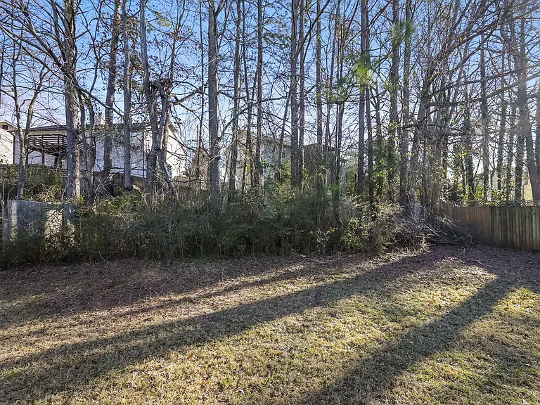 2314 Hampton Dr — Photo 17