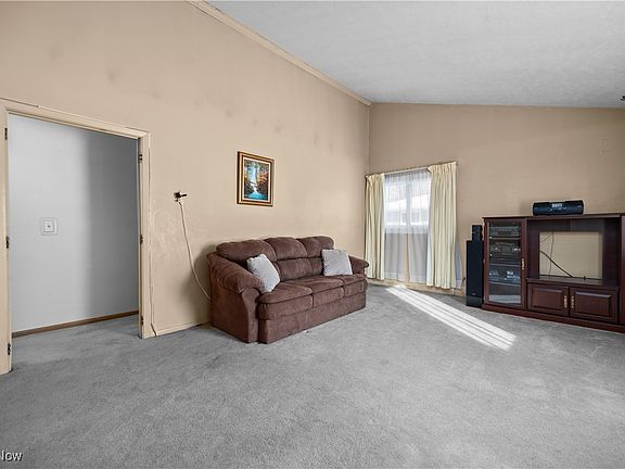 3rd image of 24400 Rosita Ln
