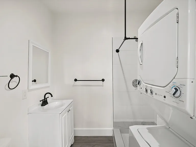 5905 Whitnall Hwy #8 — Photo 9