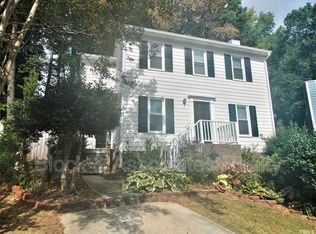 3817 Hollycrest Ct, Raleigh, NC 27612