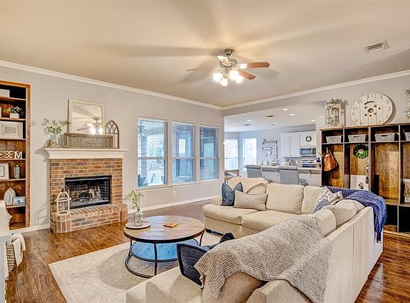 5th image of 2405 Timber Cove Dr