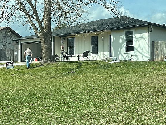 3rd image of 1450 Pawnee St
