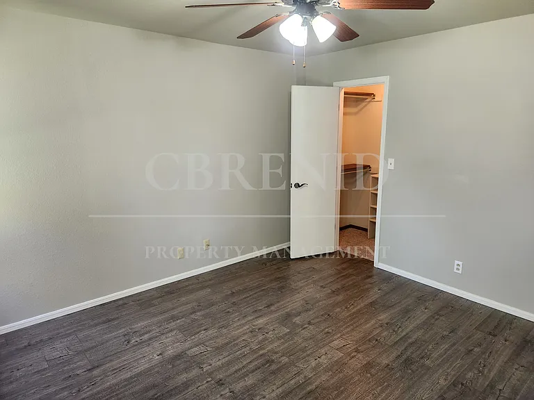 423 Oakdale Dr — Photo 16