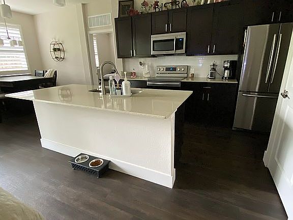 Kitchen and cafe