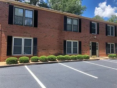 1690 Barnett Shoals Rd #3 — Photo 1
