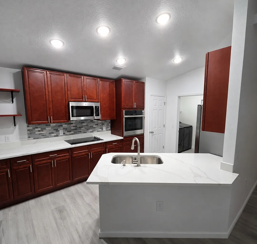 4 bed, 1417 sqft, $2,600 — Photo 3