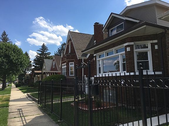 3rd image of 8142 S Wolcott Ave