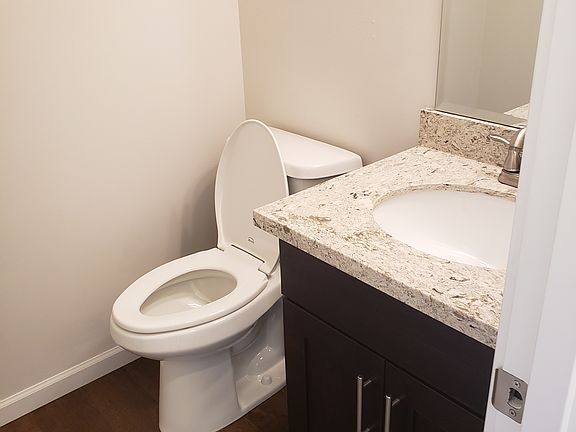 3rd image of 1750 Kok Rd Unit B