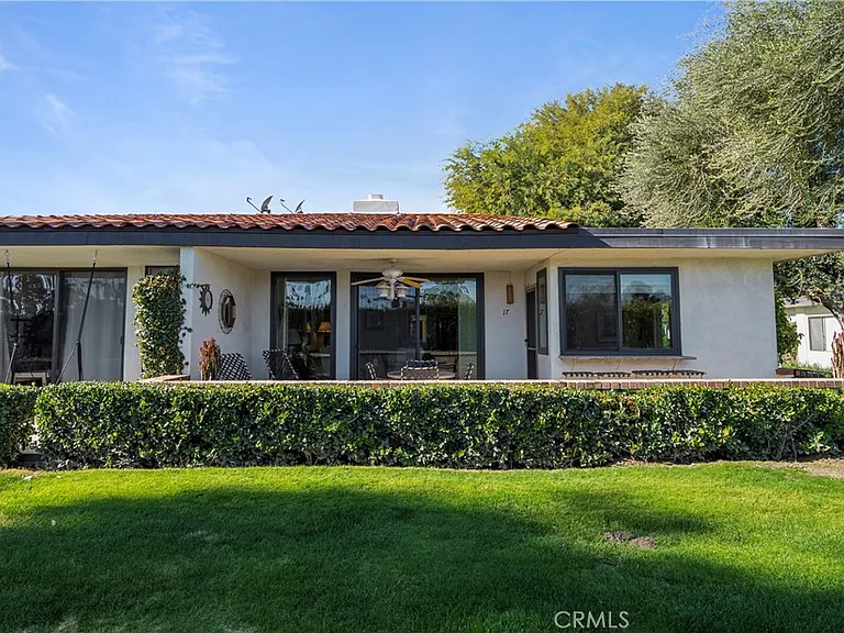 17 Toledo Dr — Photo 33