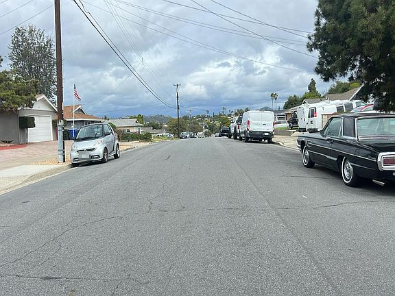 4th image of 1537 Angelus Ave