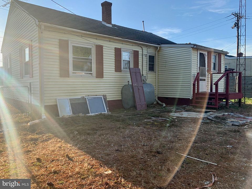 2nd image of 401 N Rehoboth Blvd