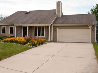 N78W15461 Haymeadow Rd, Menomonee Falls, WI 53051