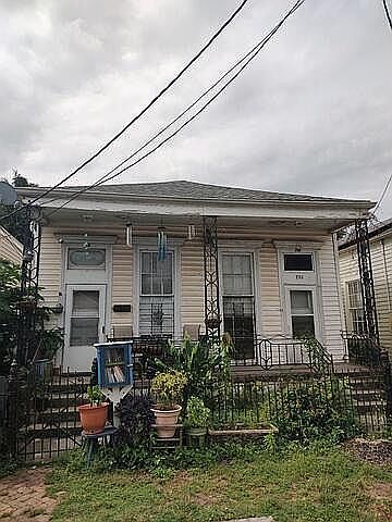 1st image of 718-720 4th St