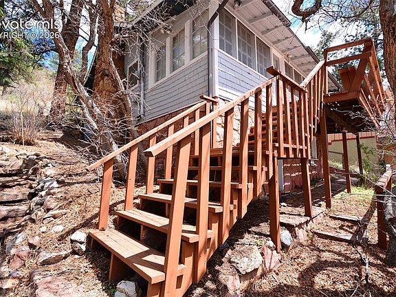 3rd image of 10880 Grandview Ave