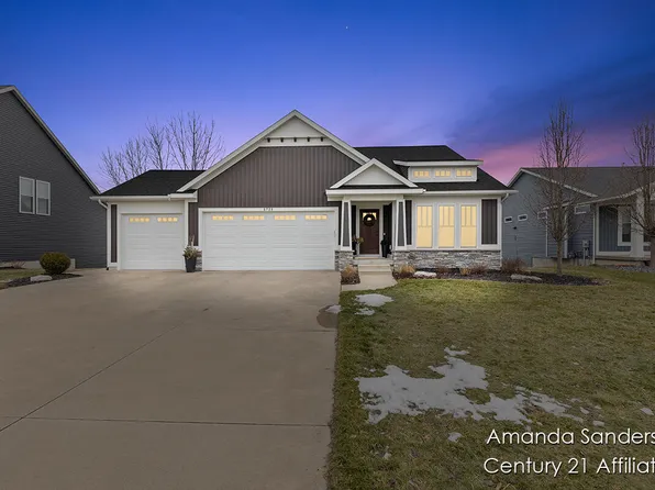 5728 Rodney Dr SW, Wyoming, MI 49418