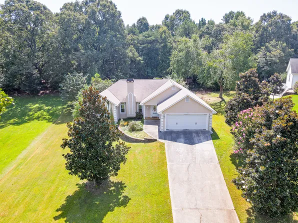 4525 Nohl Crest Dr, Flowery Branch, GA 30542