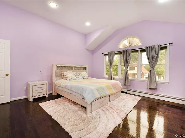 109 Charles St — Photo 16
