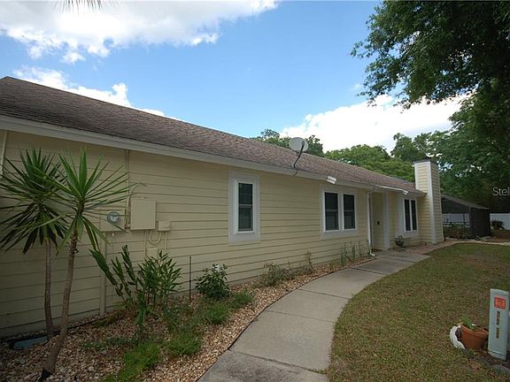 5th image of 2967 Burlington Dr