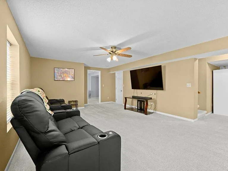 2621 Lake Lucerne Dr — Photo 33