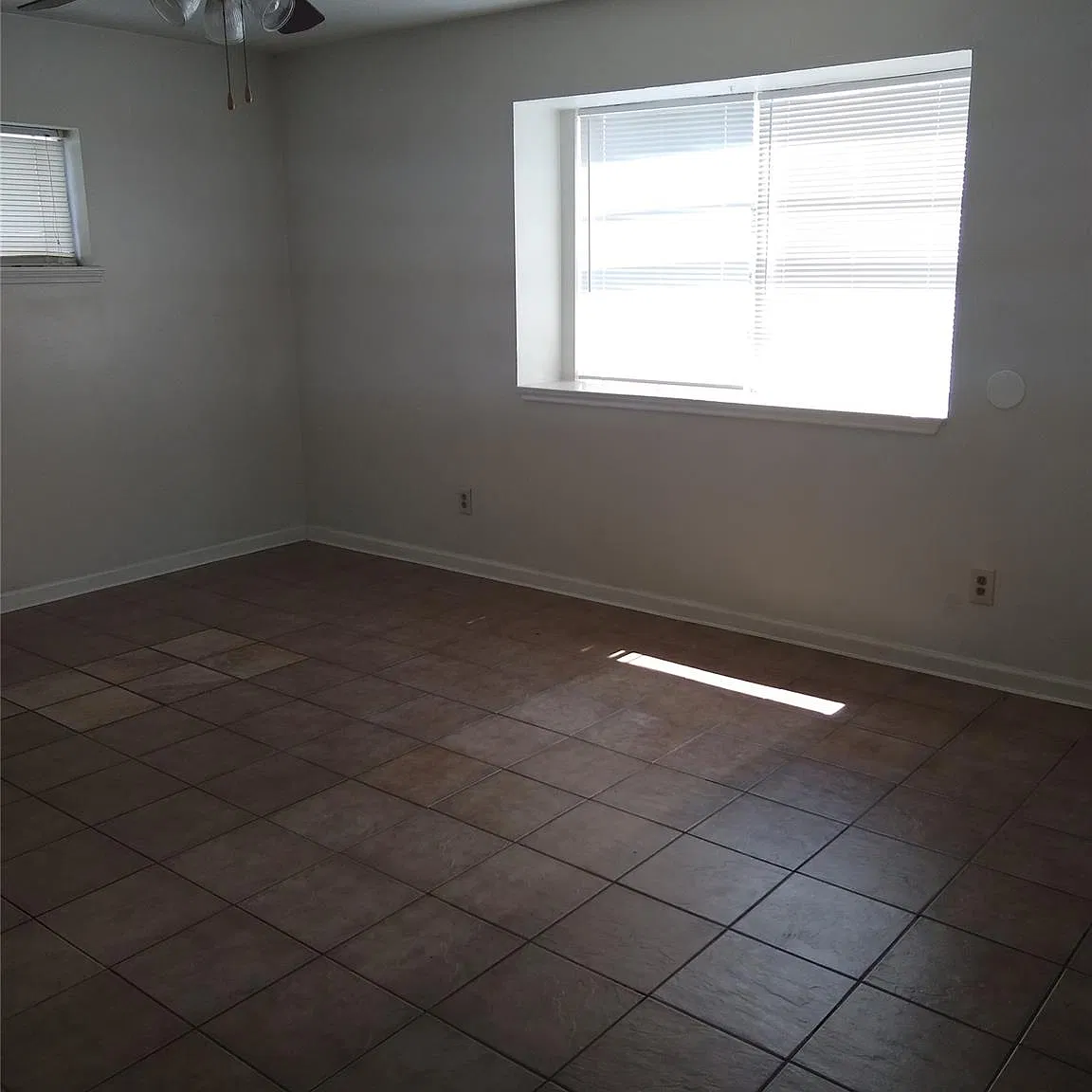 2 bed, 2.0 bath, 900 sqft, $1,200 — Photo 3