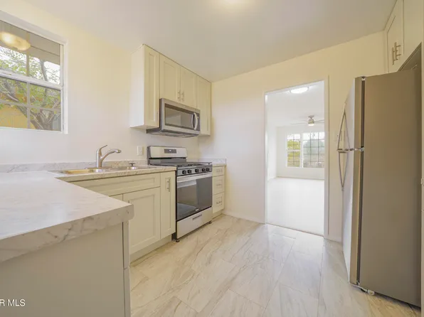 38020 12th St E, Palmdale, CA 93550