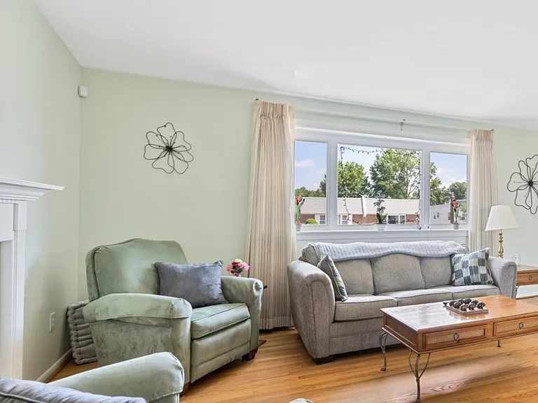 402 Regina St #1 — Photo 10