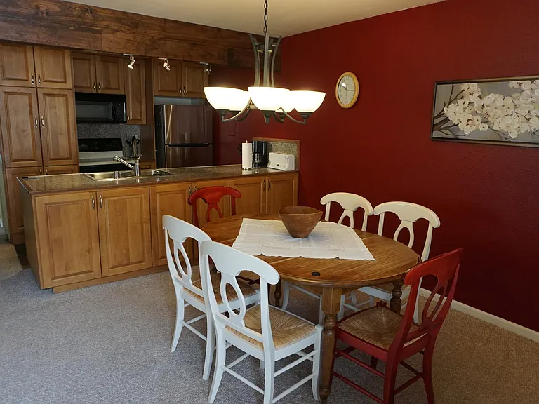 Kitchen and dining area.