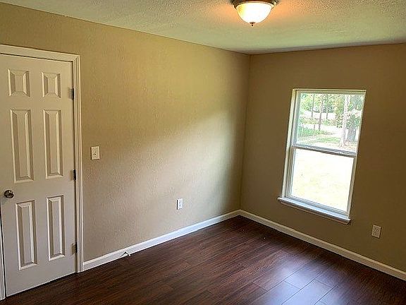 5th image of 24530 Creekwood Dr