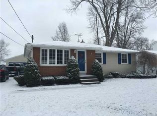1329 Doebler Dr, North Tonawanda, NY