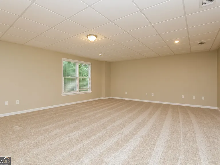 90 Observatory Dr — Photo 6