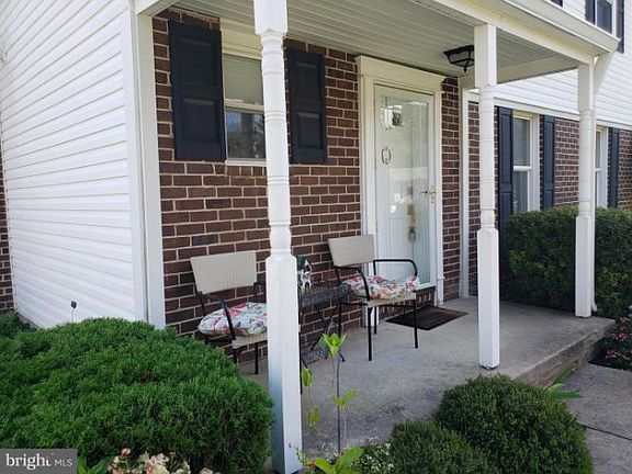 2nd image of 501 Hemingway Dr