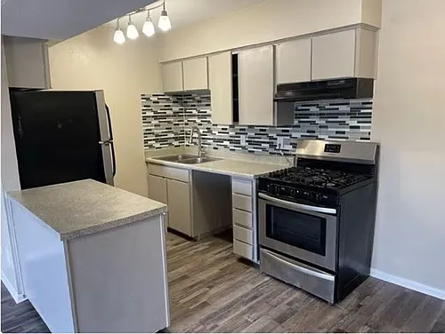 808 at South Center: Quiet community close to great amenities! Photo 1