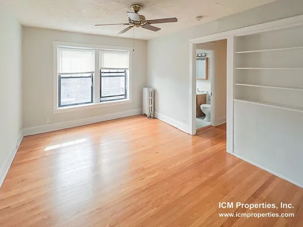 559 W Cornelia Ave #1, Chicago, IL 60657